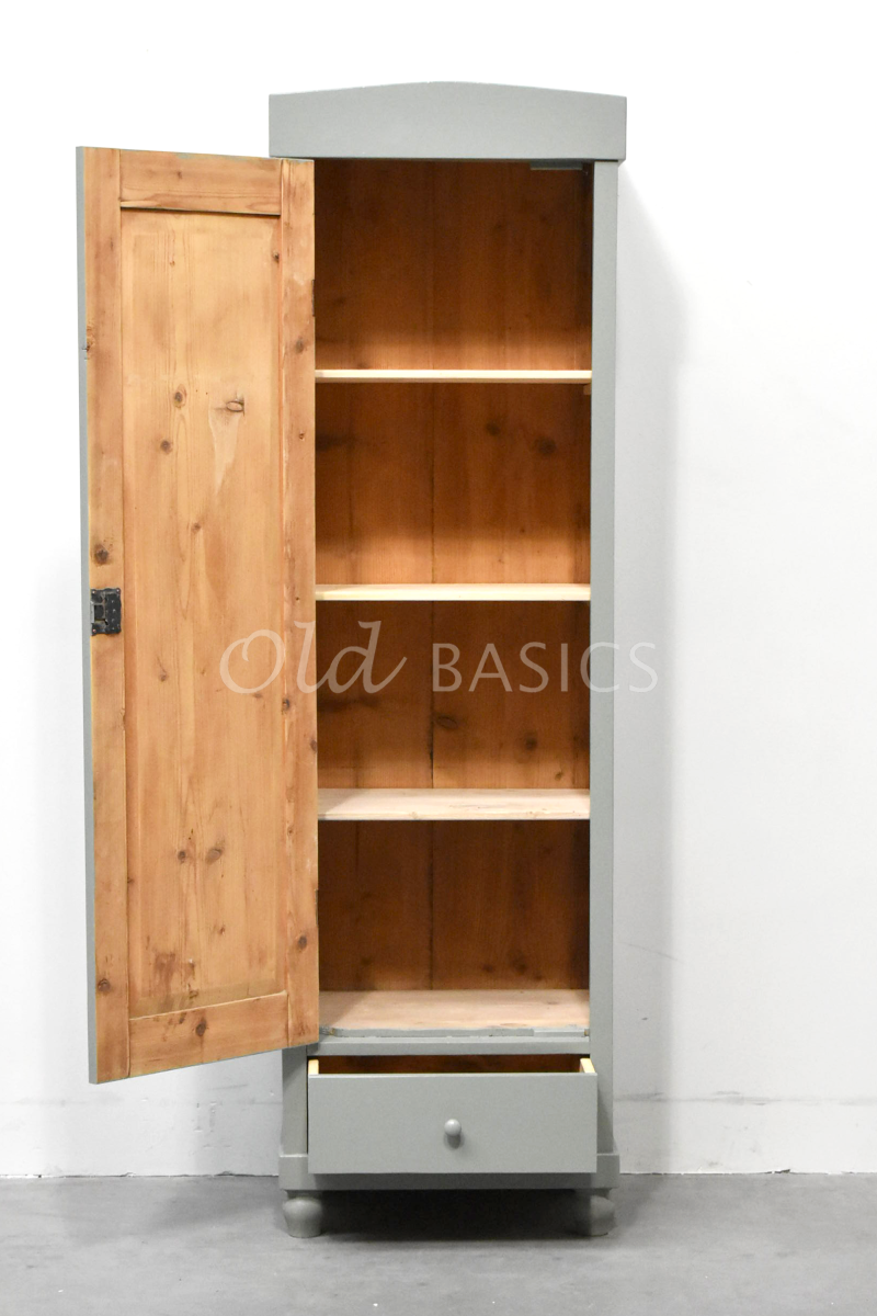 Detail van Smalle kast links, grijs, groen, materiaal hout